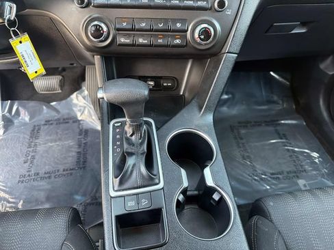 Used 2020 Kia Sportage LX FWD image 32