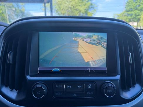 Used 2018 Chevrolet Colorado LT w/ LT Convenience Package image 12