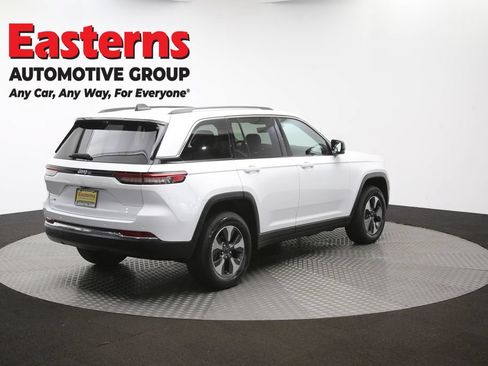 Used 2022 Jeep Grand Cherokee Limited 4xe w/ Luxury Tech Group II AWD/4WD image 45