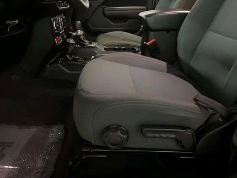 Used 2025 Jeep Wrangler Unlimited Rubicon AWD/4WD image 62