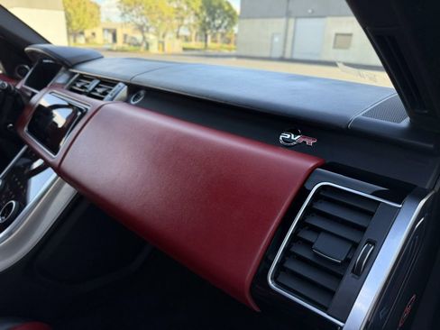 Used 2018 Land Rover Range Rover Sport SVR image 29