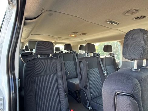 Used 2017 Ford Transit 350 XLT image 7