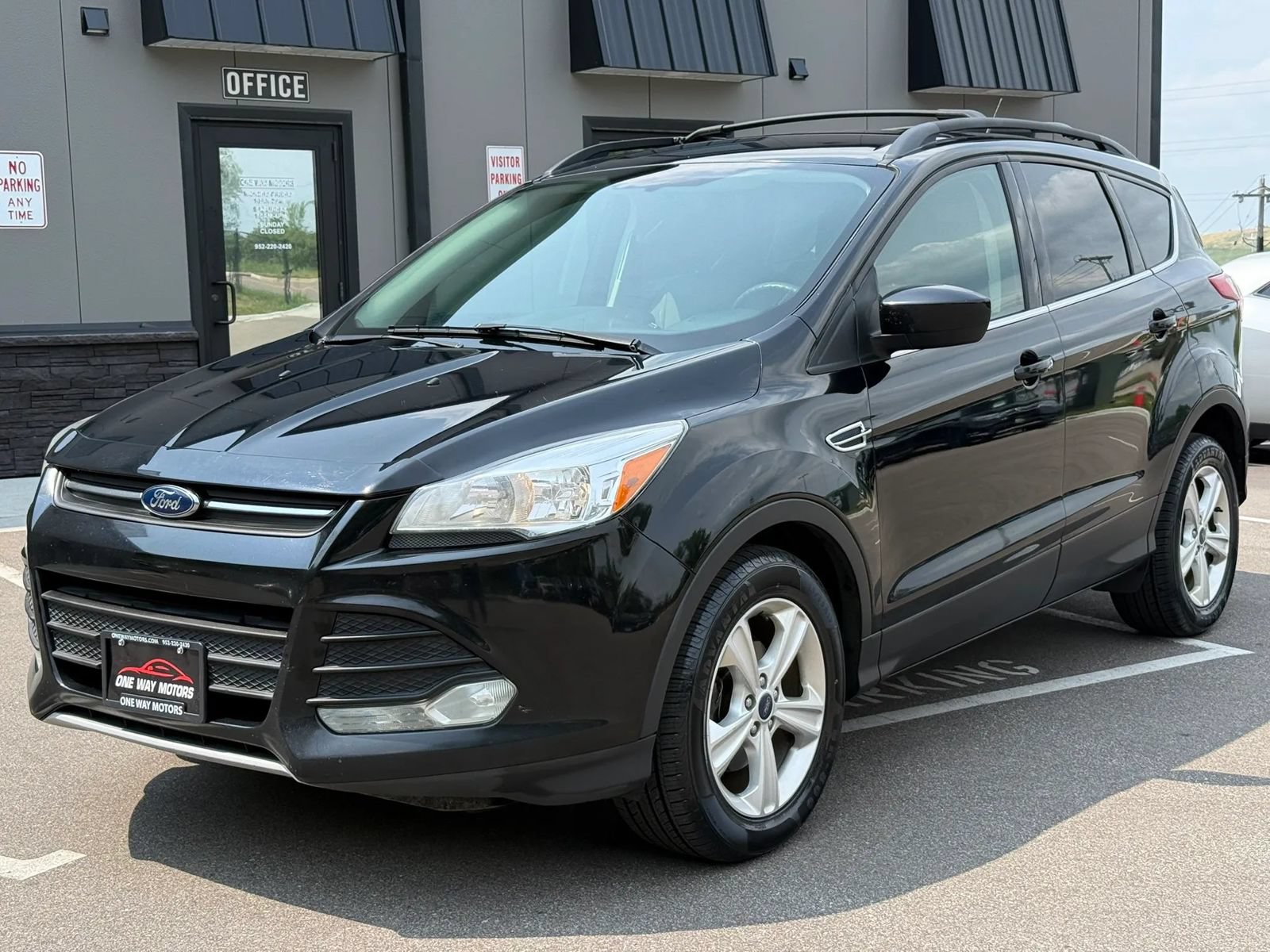 Used 2016 Ford Escape SE w/ Equipment Group 201A FWD image 1