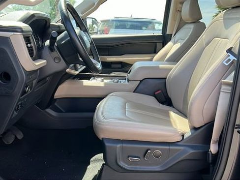 Used 2024 Ford Expedition Max Limited AWD/4WD image 17