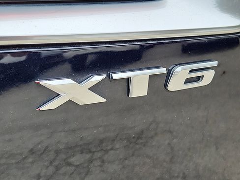 Used 2021 Cadillac XT6 Premium Luxury image 37