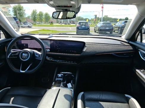 Used 2025 Buick Envision Sport Touring AWD/4WD image 13