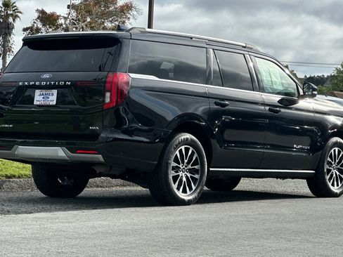 Used 2025 Ford Expedition Max Platinum AWD/4WD image 5