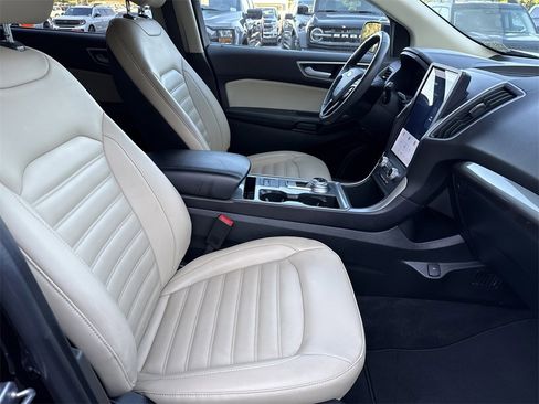 Used 2024 Ford Edge SEL image 13