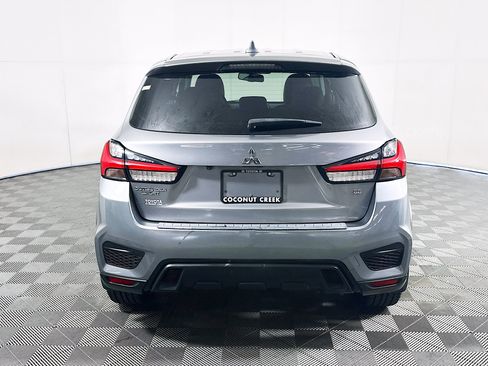 Used 2022 Mitsubishi Outlander Sport SE FWD image 4