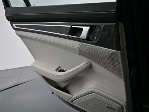 Used 2022 Porsche Panamera Turbo S image 27