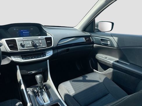 Used 2015 Honda Accord Sport image 26