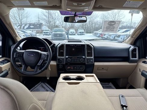 Used 2016 Ford F150 XLT w/ Equipment Group 302A Luxury image 6