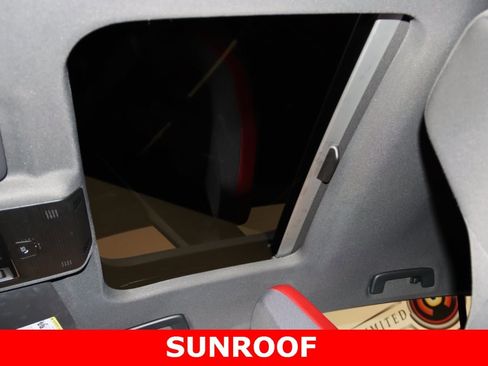 Used 2022 Volkswagen GTI SE image 13