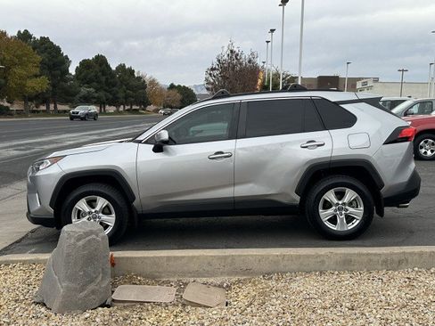 Used 2020 Toyota RAV4 XLE image 6