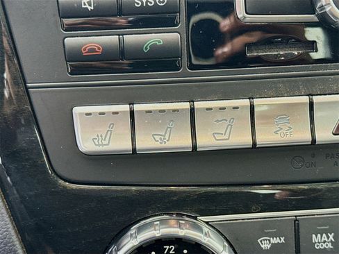 Used 2015 Mercedes-Benz SL 550 image 18