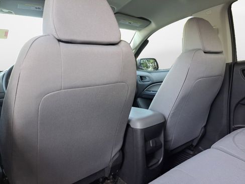 Used 2016 GMC Canyon 2WD Crew Cab w/ Convenience Package image 12