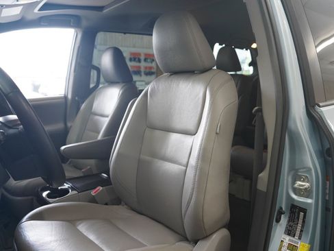 Used 2015 Toyota Sienna XLE FWD image 26