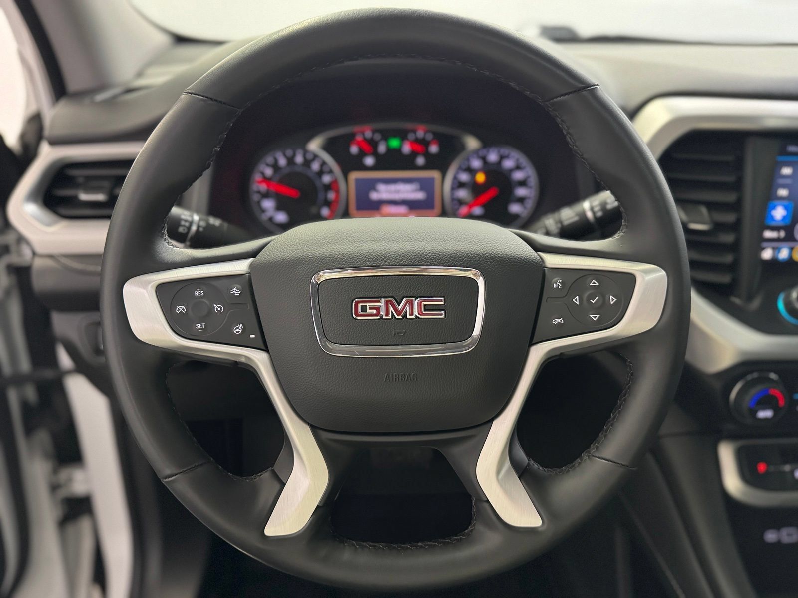 Used 2023 GMC Acadia SLT w/ Preferred Package AWD/4WD image 23