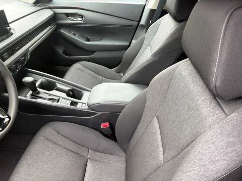 Used 2025 Honda Accord LX image 5