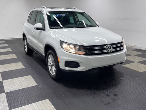 Used 2017 Volkswagen Tiguan Wolfsburg Edition AWD/4WD image 24