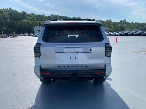 New 2026 Toyota 4Runner TRD Sport Premium AWD/4WD image 9