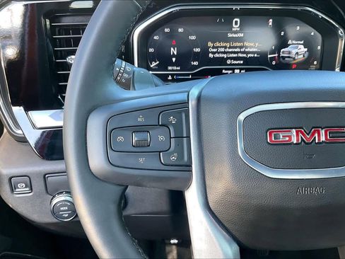 Used 2025 GMC Sierra 1500 SLT image 23