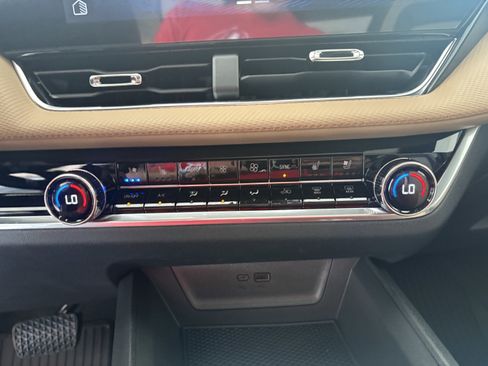 New 2026 Chevrolet Equinox ACTIV w/ Convenience Package III image 14