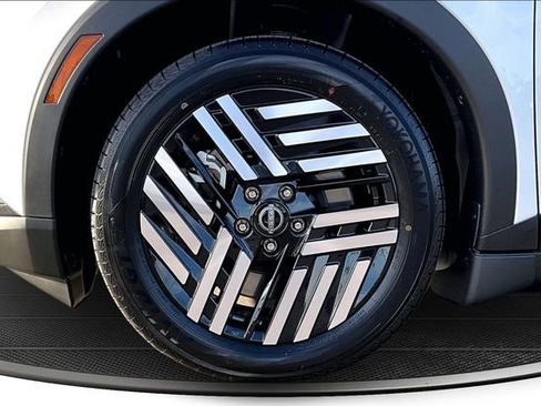 New 2026 Nissan Leaf SV+ image 12