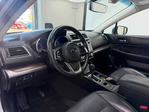 Used 2018 Subaru Outback 2.5i Limited AWD/4WD image 16