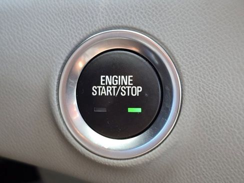 Used 2022 GMC Terrain SLT w/ Tech Package image 27