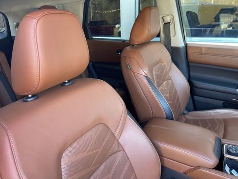 Used 2022 Nissan Pathfinder Platinum w/ Cargo Package image 9