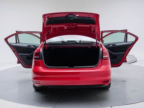 Used 2017 Volkswagen Jetta Sport image 20