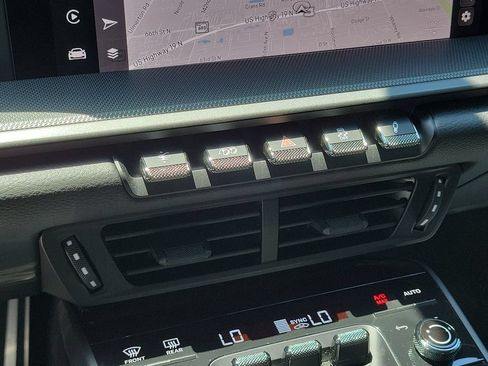 Certified 2025 Porsche 911 Carrera S RWD image 32
