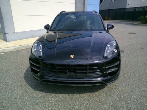 Used 2018 Porsche Macan Turbo image 17