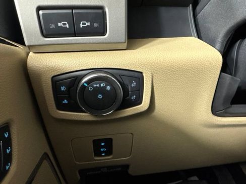 Certified 2020 Ford F350 Lariat w/ Lariat Value Package AWD/4WD image 19