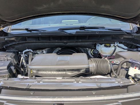 Used 2023 Chevrolet Tahoe Z71 image 32