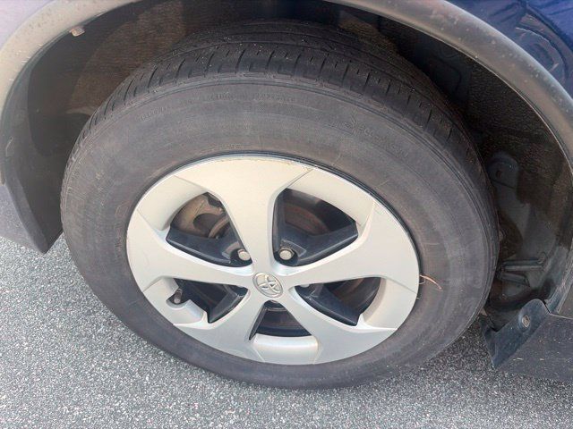 Used 2015 Toyota Prius Two FWD image 5