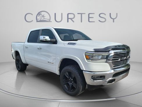 Used 2022 RAM 1500 Laramie AWD/4WD image 5