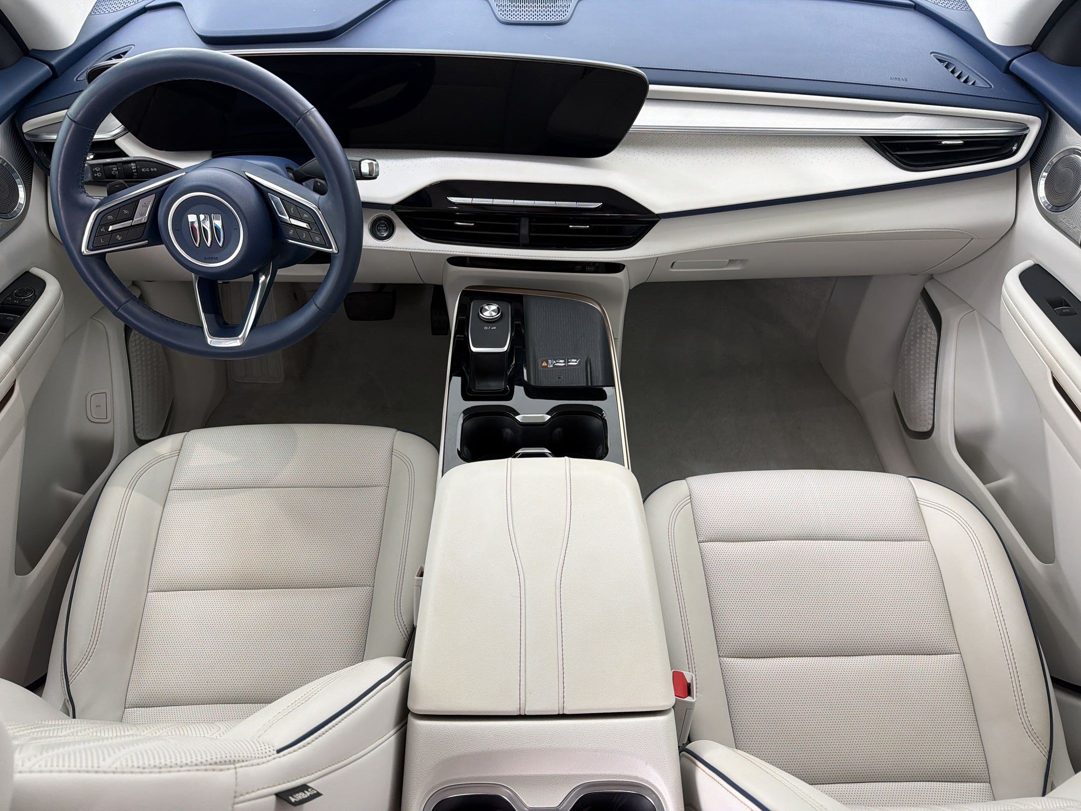 Used 2025 Buick Enclave Avenir AWD/4WD image 16