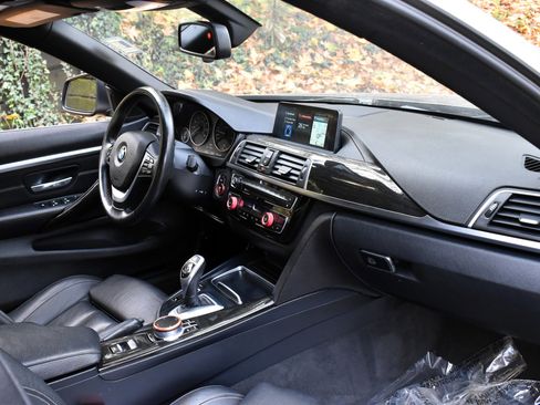Used 2018 BMW 430i Convertible image 28