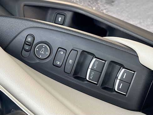 Used 2019 Honda Accord LX image 14