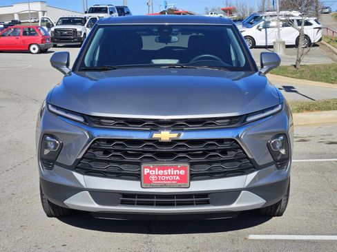 Used 2023 Chevrolet Blazer LT image 2