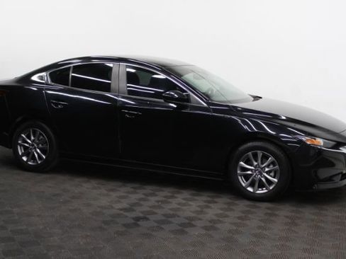 Used 2021 MAZDA MAZDA3 s image 3