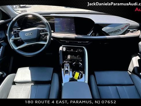 Used 2025 Audi Q5 Premium Plus w/ Premium Plus AWD/4WD image 13