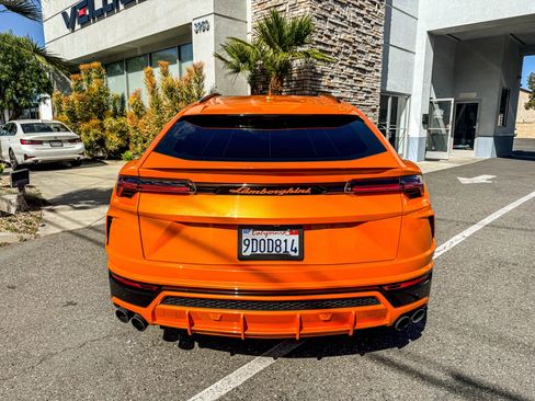 Used 2021 Lamborghini Urus image 11
