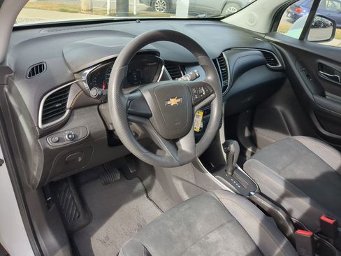 Used 2017 Chevrolet Trax LS image 14