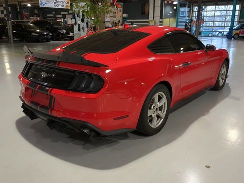 Used 2021 Ford Mustang Coupe image 7