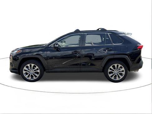 Used 2025 Toyota RAV4 XLE Premium w/ Weather Package FWD image 6