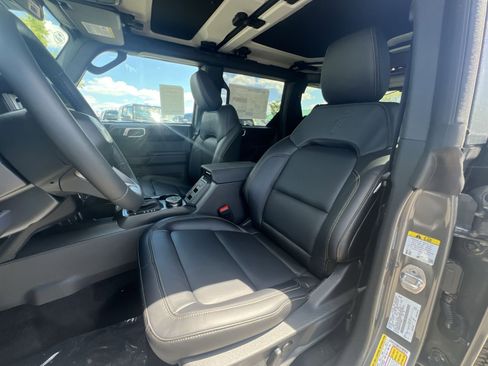 New 2026 Ford Bronco Badlands AWD/4WD image 21