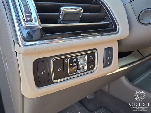 Used 2023 Lincoln Navigator Reserve image 13